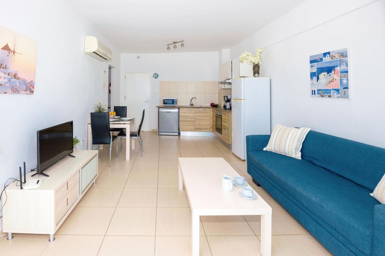 Gabriela - Coralli Beachfront Apartment Protaras Exterior photo